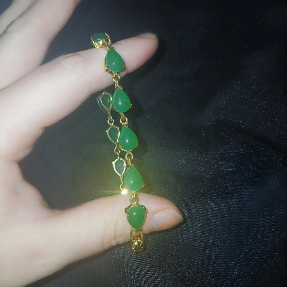 Vintage 18K Gold Plated Jade Teardrops Bracelet